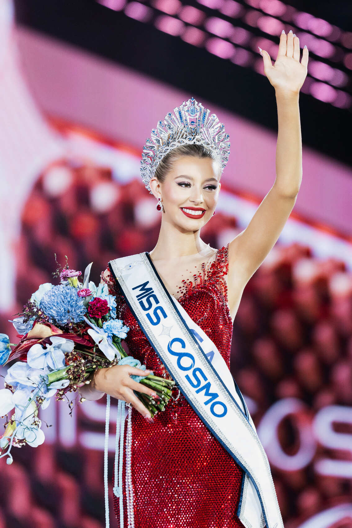 Người đẹp Mỹ đăng quang Miss Cosmo 2025, Phương Linh dừng chân ở Top 10 - 2
