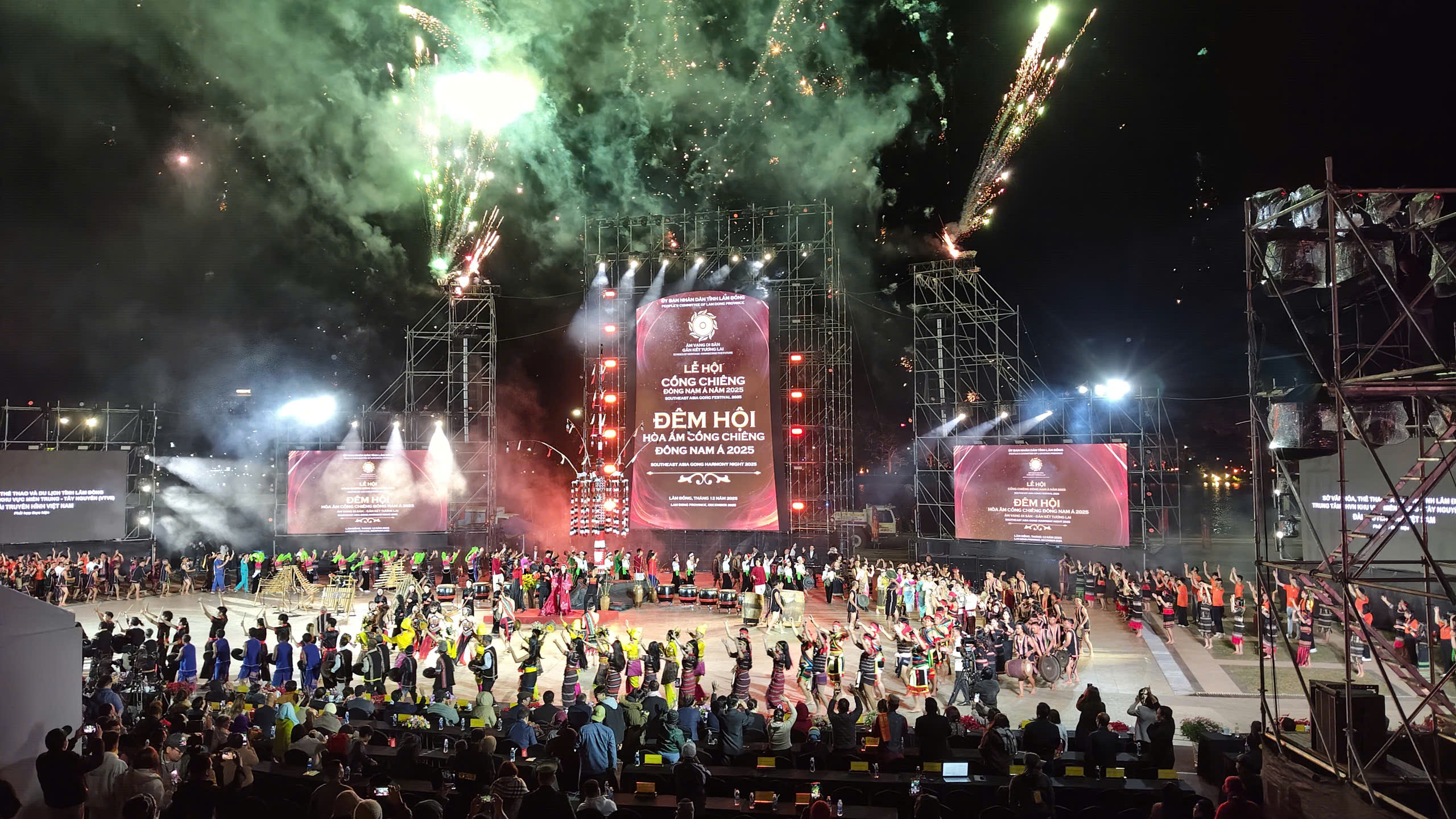 Phố núi Đà Lạt rộn ràng âm vang cồng chiêng những ngày cuối năm - 1