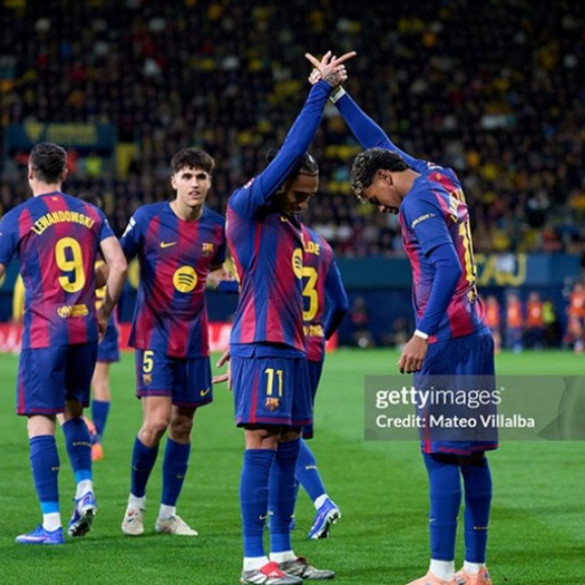  - Nóng bảng xếp hạng La Liga: Barcelona củng cố ngôi đầu, hơn Real Madrid mấy điểm?