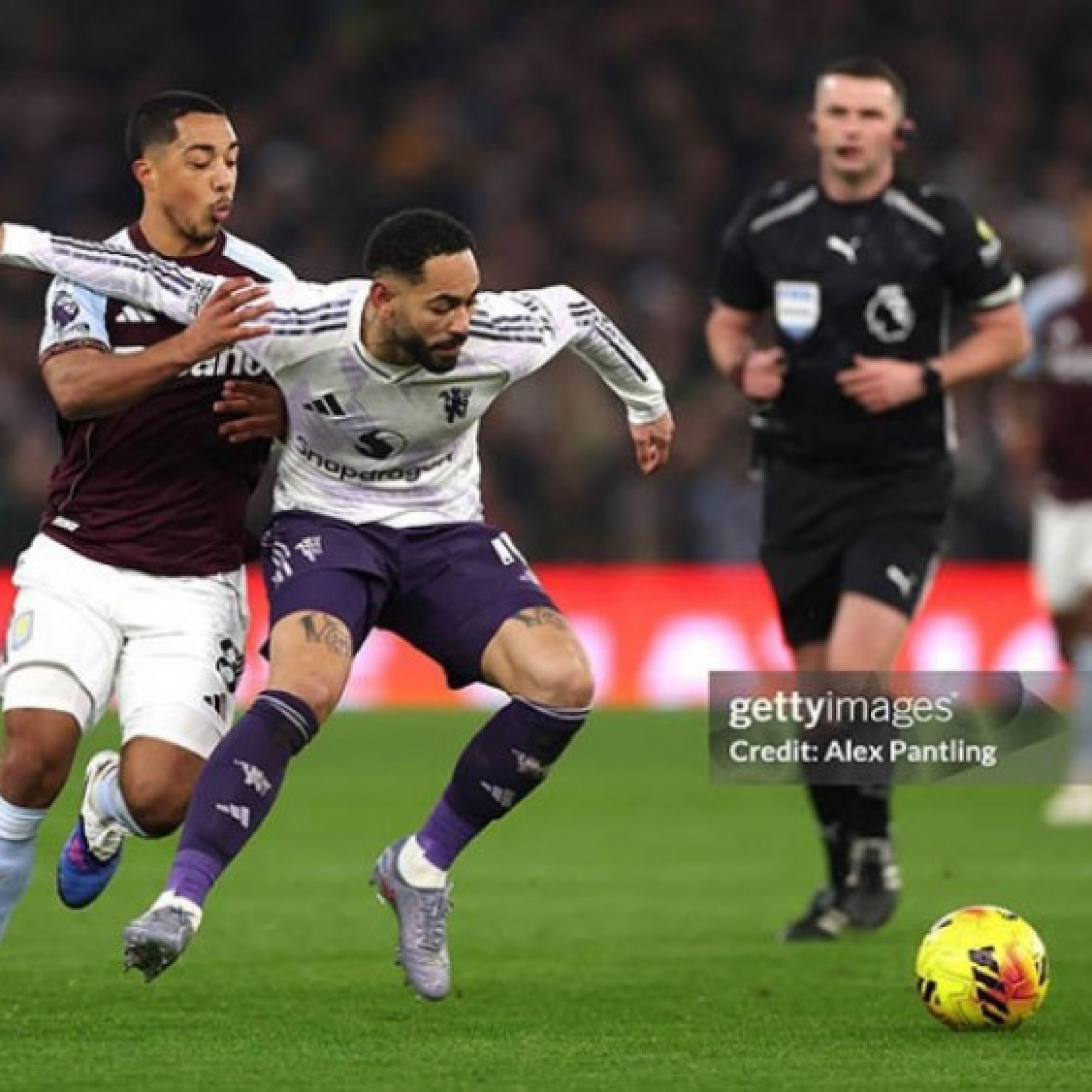  - Kết quả bóng đá Aston Villa - MU: 3 siêu phẩm ấn tượng, người hùng Rogers (Ngoại hạng Anh)