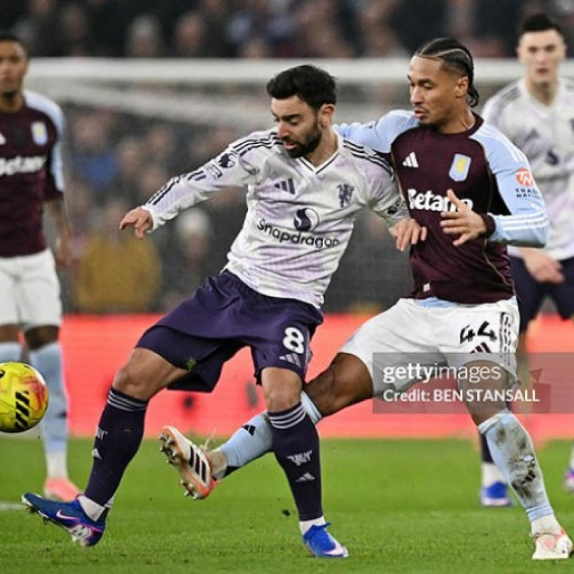  - MU gục ngã ở Villa Park: "Quỷ đỏ" vỡ kế hoạch vì Fernandes, HLV Amorim bất lực