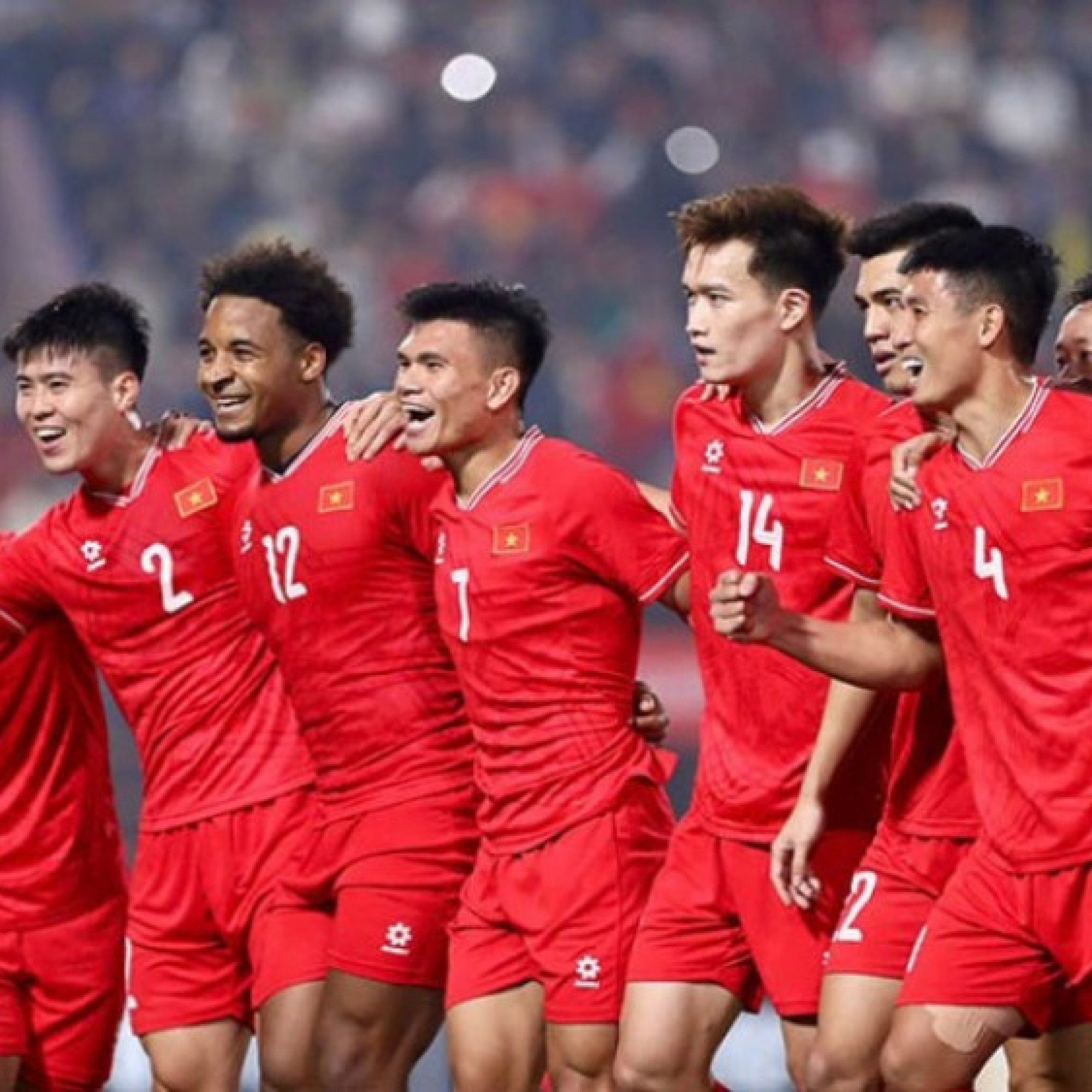  - ĐT Việt Nam thăng tiến mạnh nhất thế giới, Malaysia lao dốc trên bảng xếp hạng FIFA