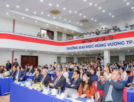  - Kỷ nguyên vươn mình: Văn hóa soi đường, con người là chủ thể phát triển