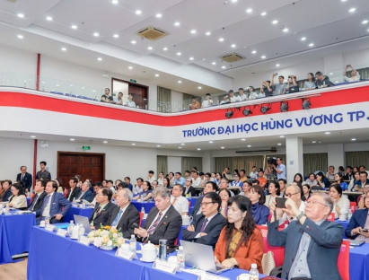  - Kỷ nguyên vươn mình: Văn hóa soi đường, con người là chủ thể phát triển