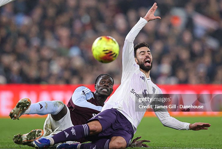 MU vất vả tìm cách vá lỗ hổng của Fernandes, Amorim dần bị lột "mặt nạ" - 2