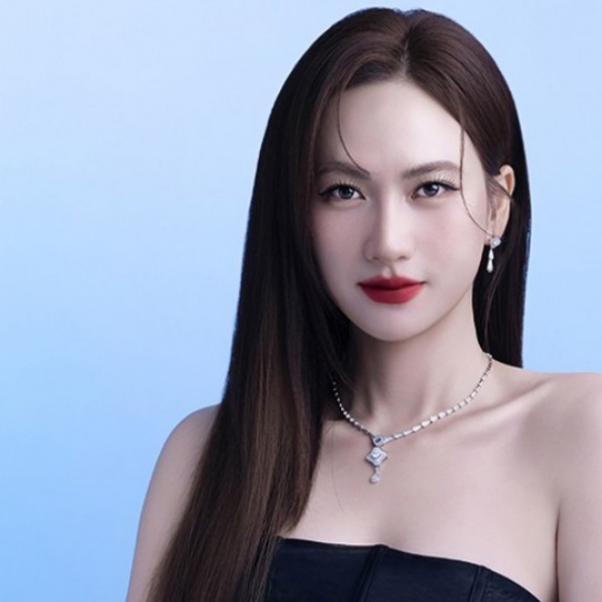 Phương Anh Đào: Nhan sắc chín muồi ‘gấp đôi visual’ với trang sức kim cương PNJ