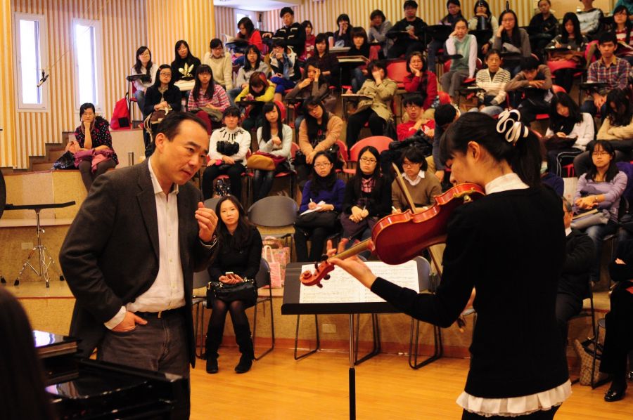 Giáo dục thẩm mỹ: yếu tố bị bỏ quên trong chiến lược phát triển con người Việt Nam - 2