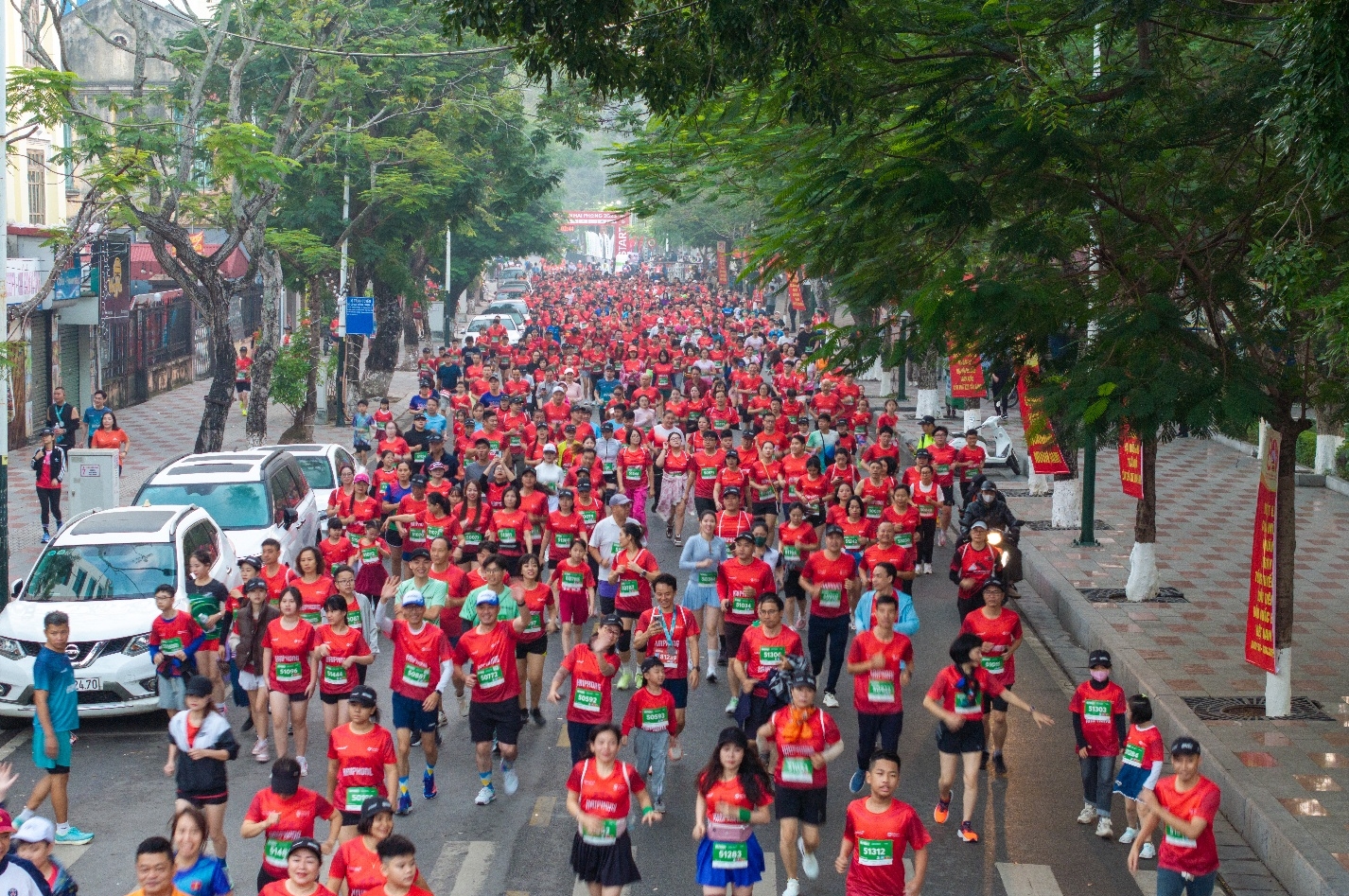 14 nghìn vận động viên "nhuộm đỏ" đất cảng tại giải Marathon quy mô ở Hải Phòng - 2