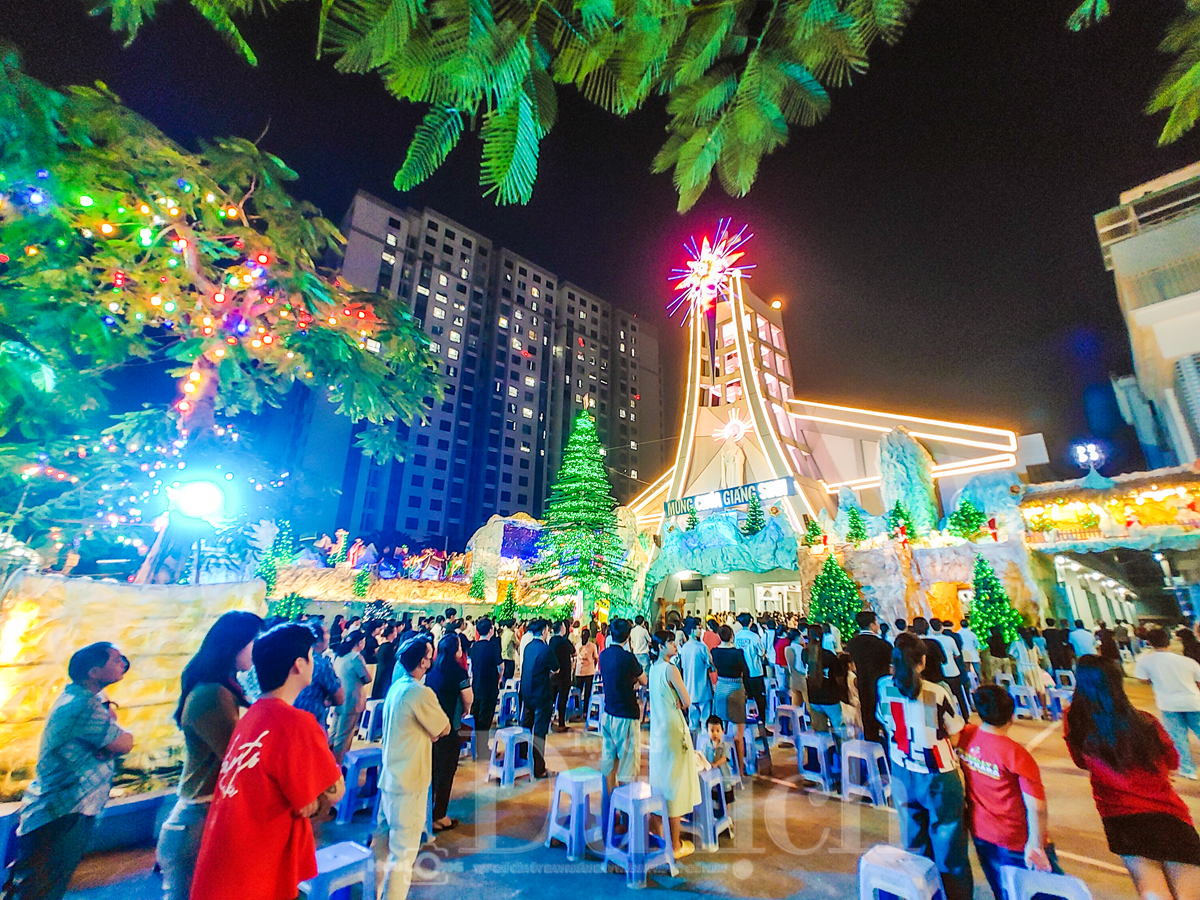 Đêm huyền diệu Xóm đạo Quận 8 cũ: Vang vọng câu chuyện cổ tích mùa đông - 17