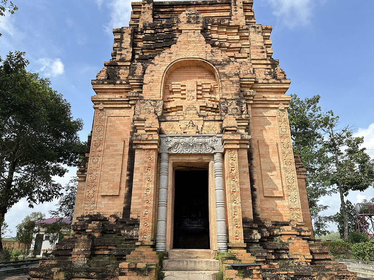 Đến tháp cổ Chót Mạt khám phá nền văn hóa Óc Eo - 3
