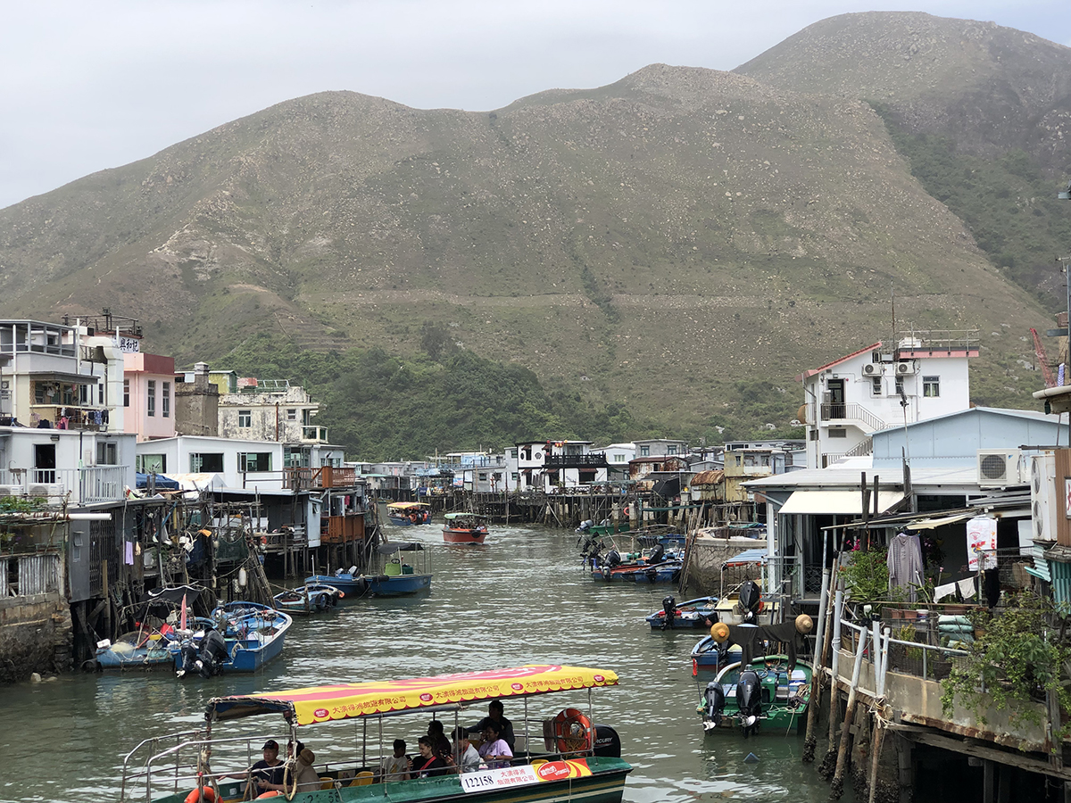 Ghé thăm làng chài cổ Tai O khác lạ ở Hồng Kông - 1