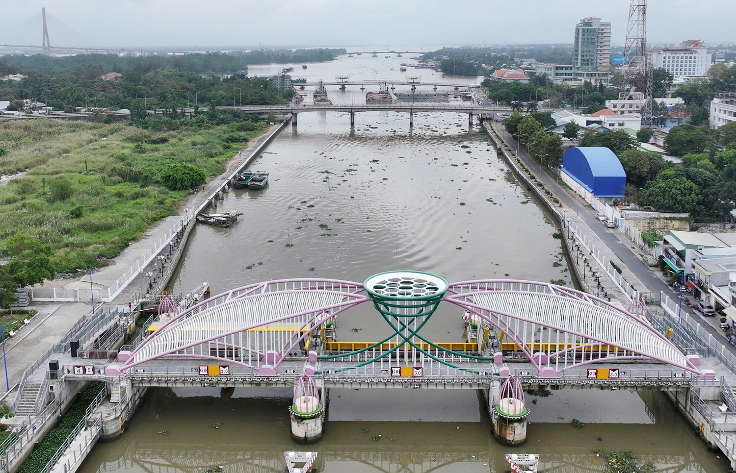 Cận cảnh sân khấu khai mạc Lễ hội Văn hóa Sông nước Cần Thơ 2025 - 5