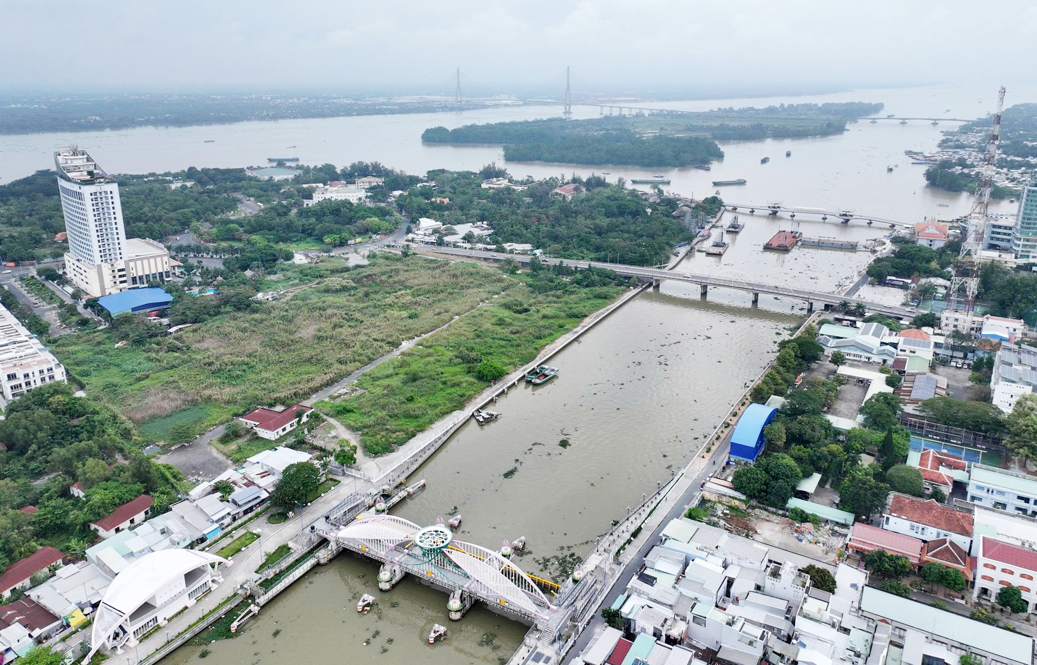 Cận cảnh sân khấu khai mạc Lễ hội Văn hóa Sông nước Cần Thơ 2025 - 6