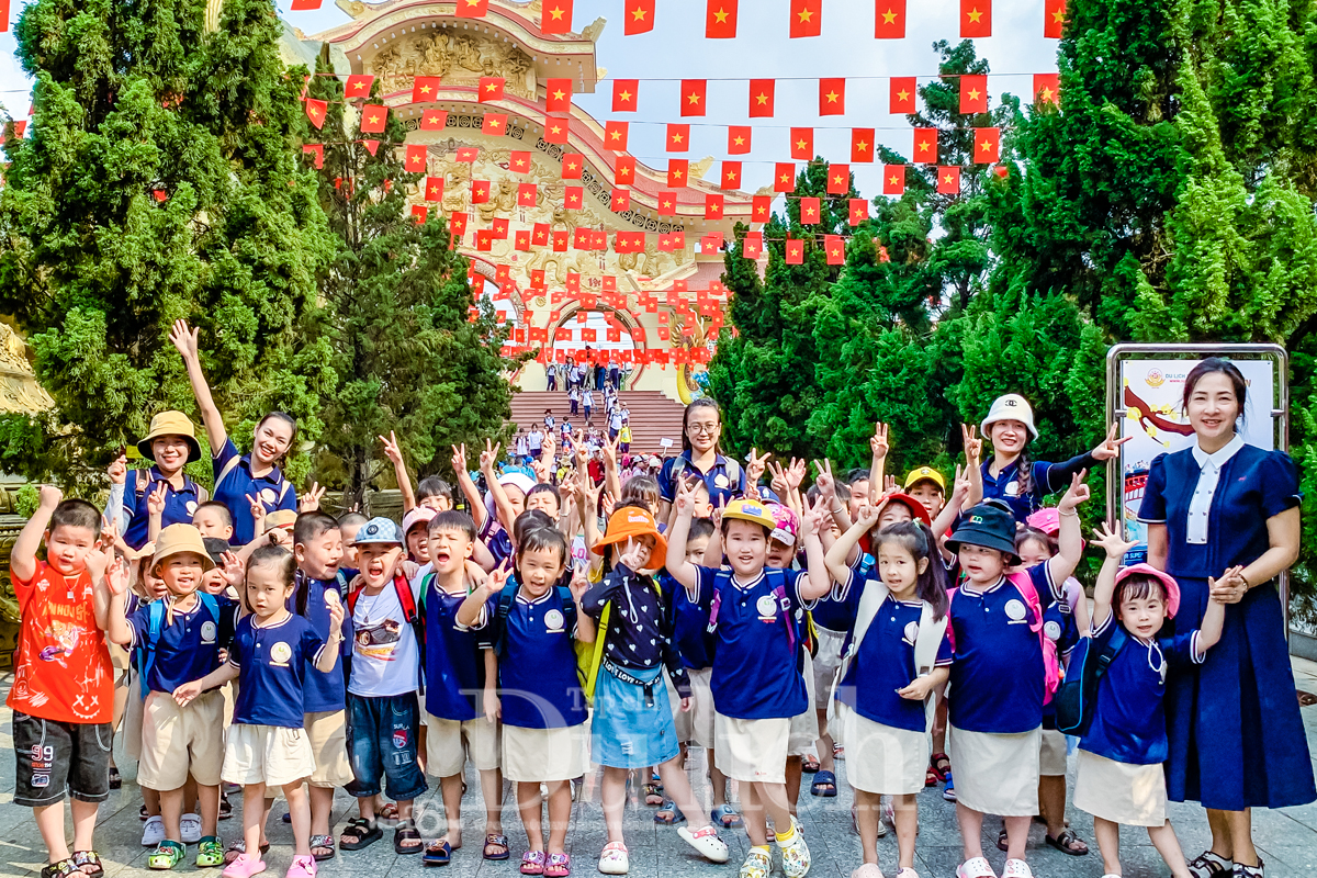 Du lịch Việt Nam 2025: Kỳ tích nghìn tỷ đồng và khát vọng vươn mình trong năm 2026 - 2