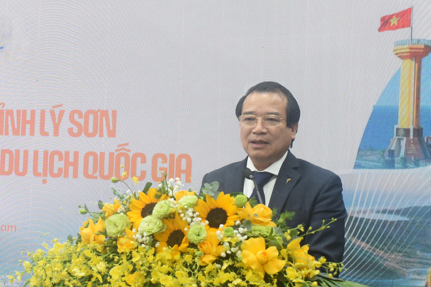 hien ke de thuc day  dac khu ly son som tro thanh khu du lich quoc gia - 16