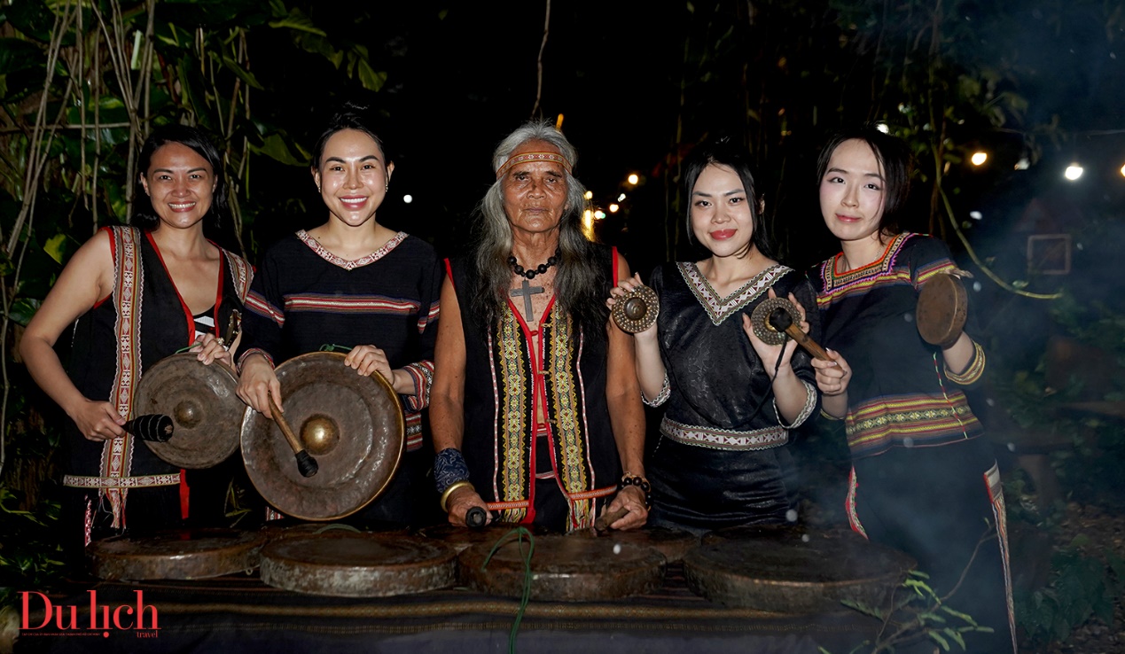 tuan di san van hoa quang ngai: ket noi di san - viet tiep tuong lai - 8