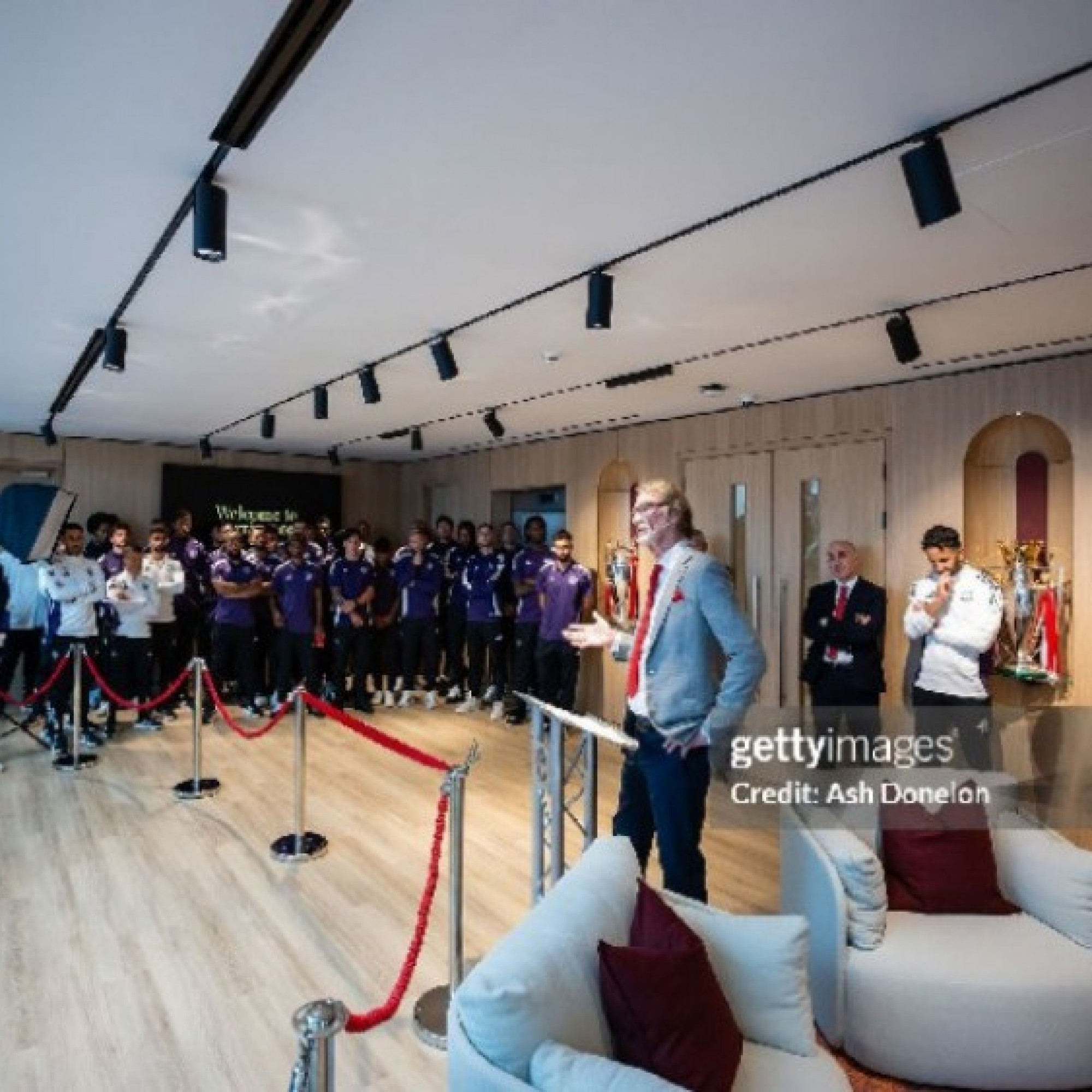  - MU bất ngờ nhận "quà Giáng sinh" 375 triệu bảng từ ông trùm Phần Lan