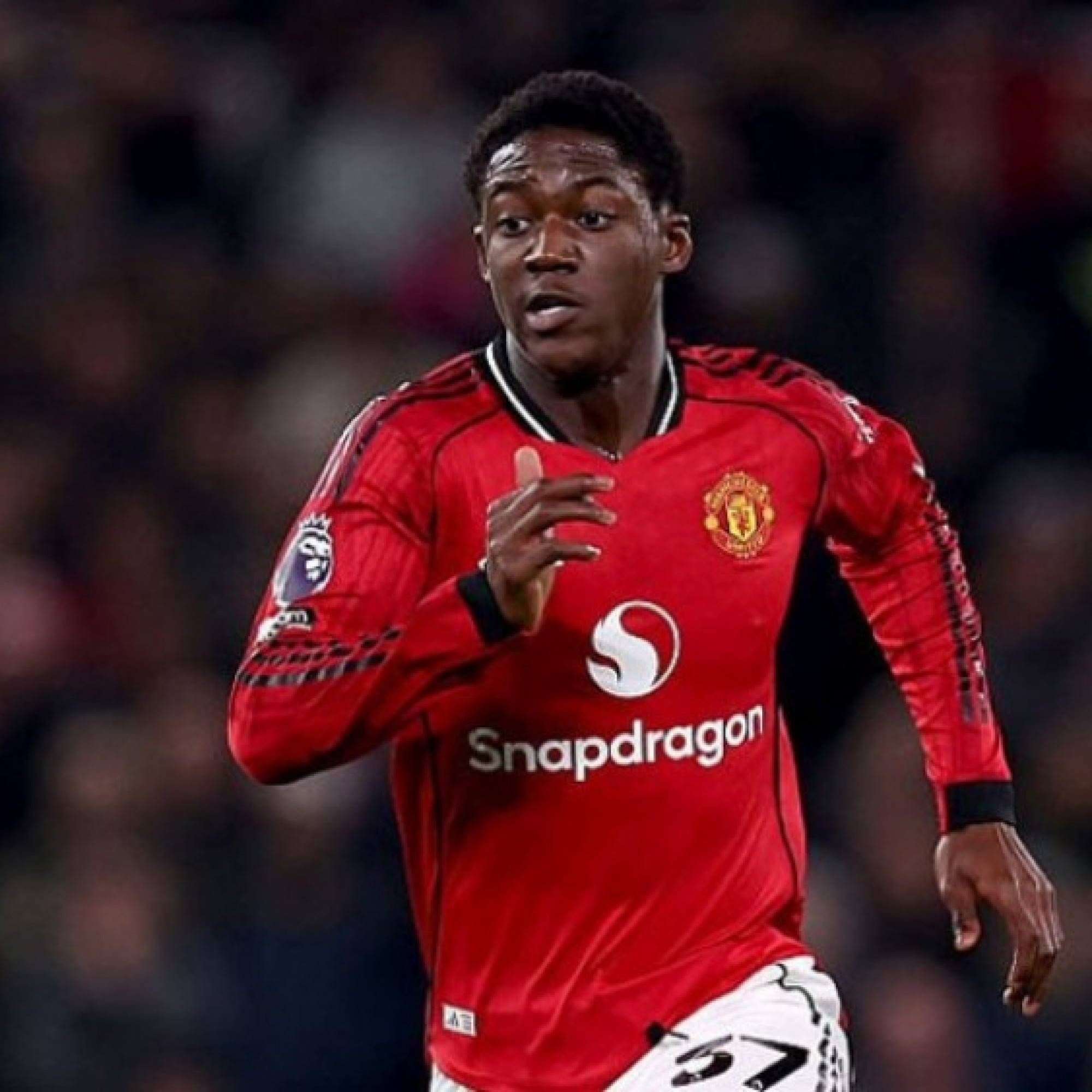  - MU xác định không bán Mainoo, HLV Amorim tuyên bố lý do