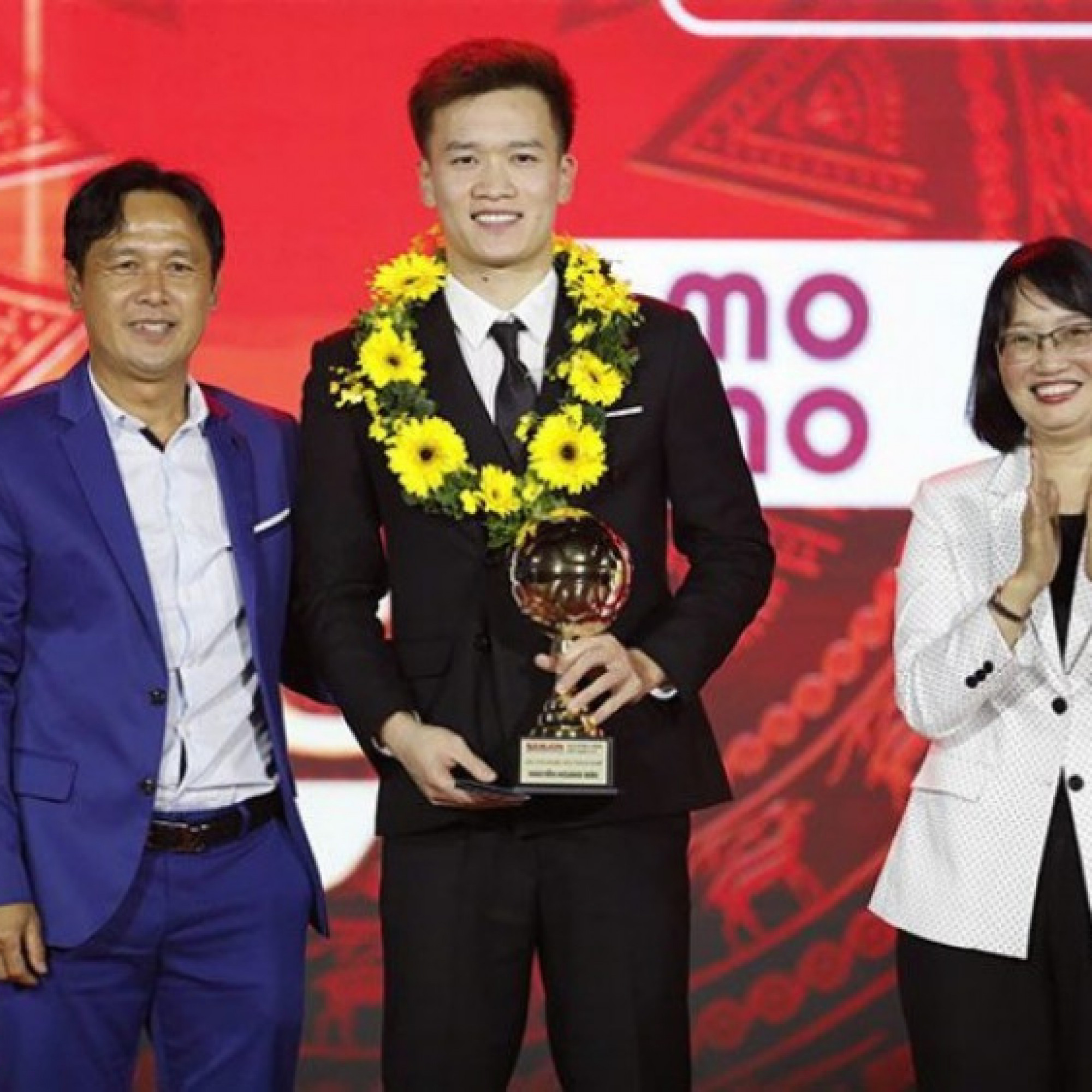  - Hoàng Đức chiến thắng Đình Bắc, đoạt Quả bóng Vàng Việt Nam 2025
