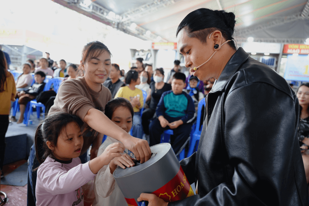 Thành Trung, Kiều Anh và Kiên Ứng góp sức mang về gần 100 triệu đồng cho các em nhỏ có hoàn cảnh khó khăn - 6