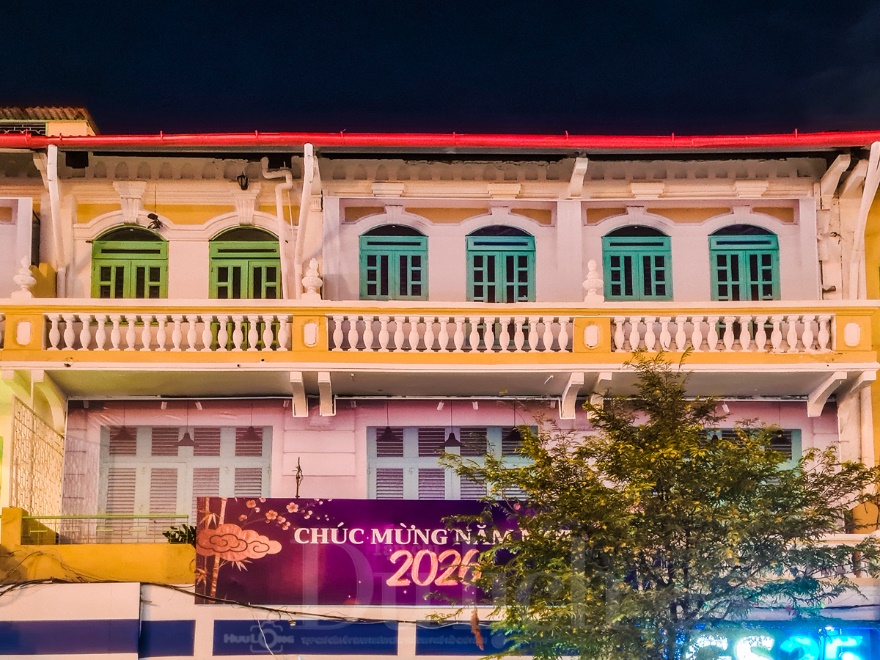 Đại lộ Lê Lợi ‘thay áo’ - Nét duyên cổ điển giữa lòng Sài Gòn đón Xuân sang - 4