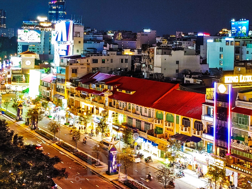 Đại lộ Lê Lợi ‘thay áo’ - Nét duyên cổ điển giữa lòng Sài Gòn đón Xuân sang - 8