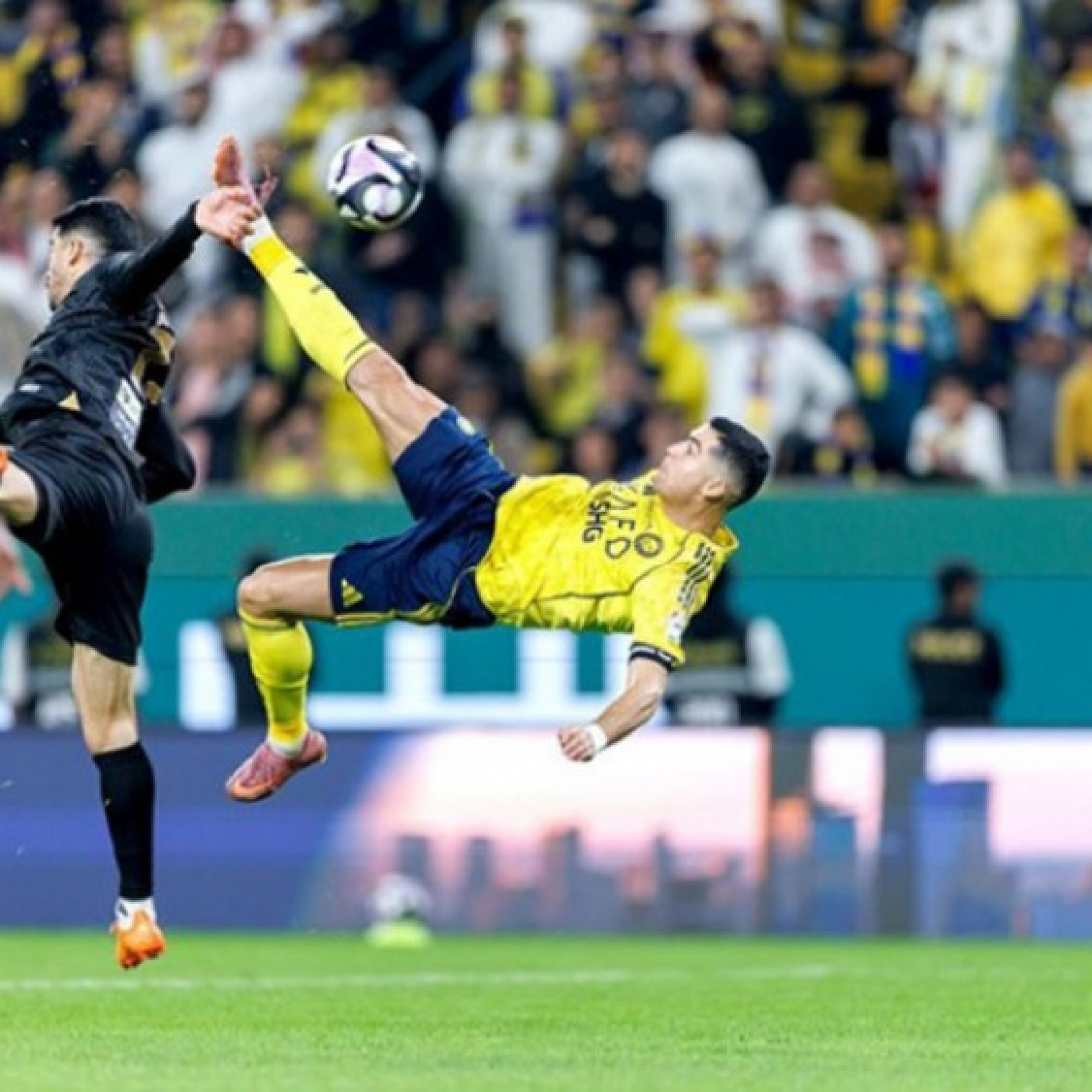  - Ronaldo & năm 2025 nhiều dấu ấn: Đỉnh cao "xe đạp chổng ngược", 1.000 bàn không còn xa