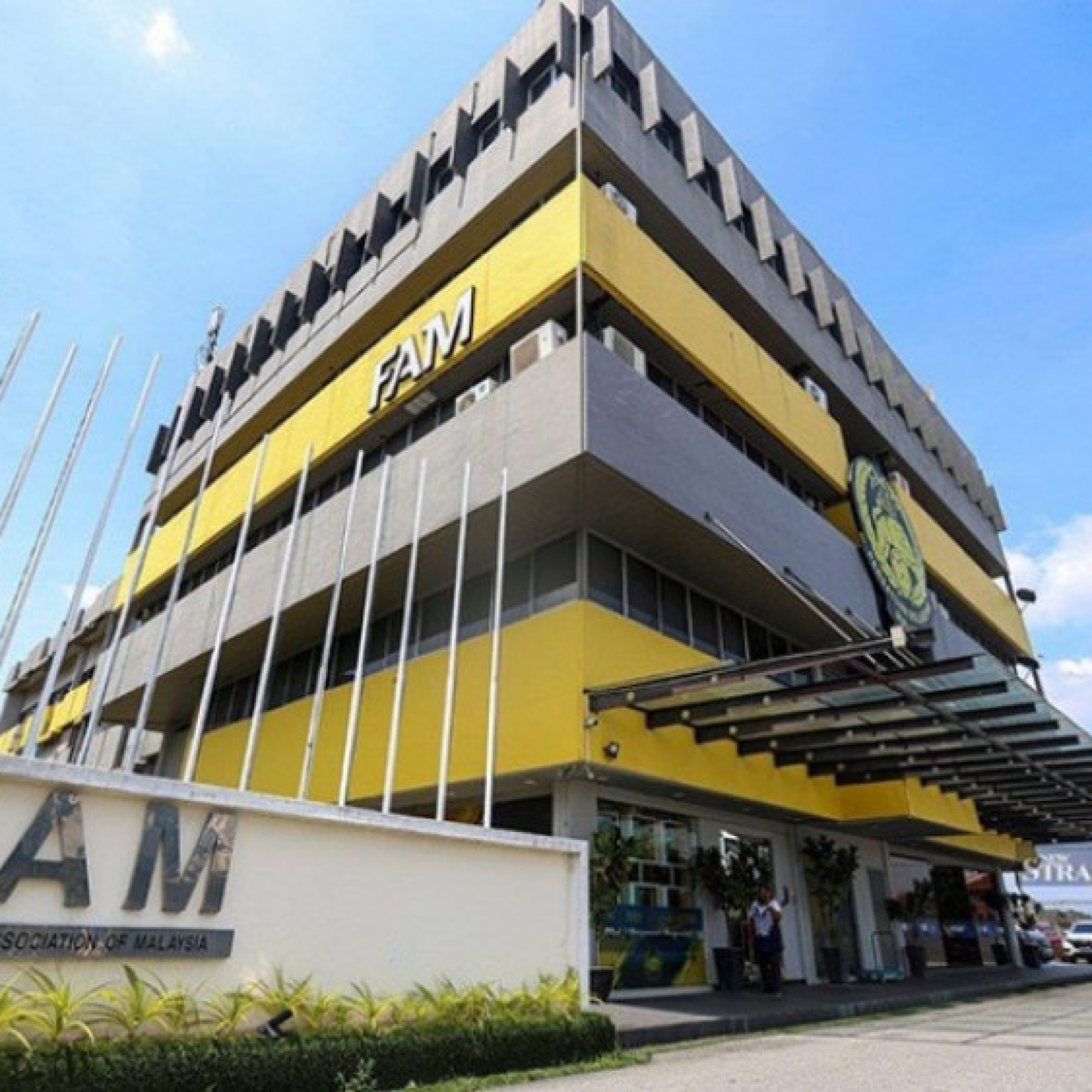  - Bóng đá Malaysia bị phạt kỷ lục 15,7 tỷ đồng, lãnh đạo FAM bị kêu gọi từ chức