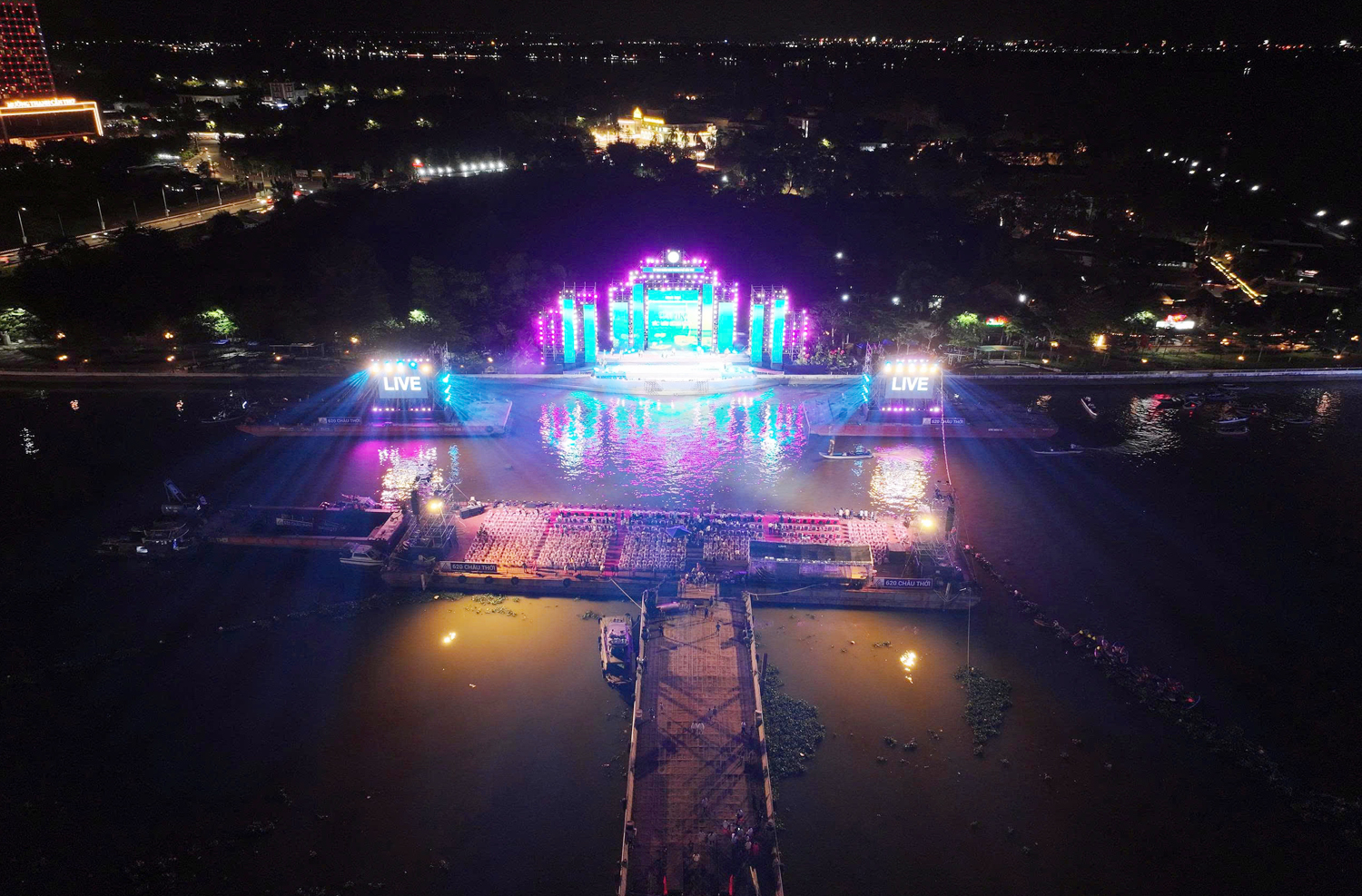 Sông nước Cần Thơ như bừng tỉnh, thức dậy trong sắc màu rực rỡ - 4