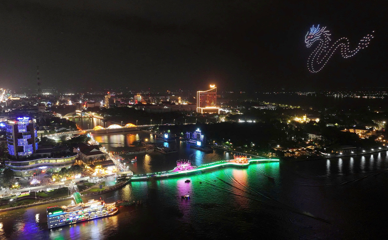 Sông nước Cần Thơ như bừng tỉnh, thức dậy trong sắc màu rực rỡ - 19