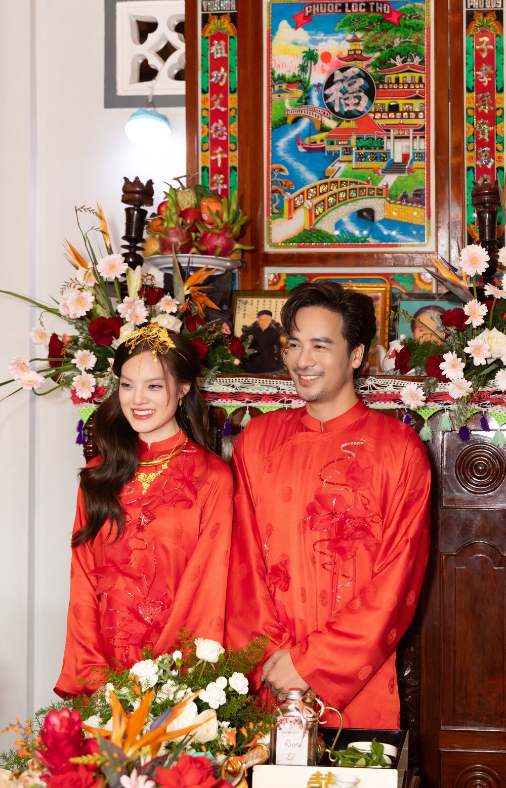 Diễn viên Minh Tài chơi lớn, rước dâu bằng xuồng trong lễ tân hôn tại Bến Tre - 2