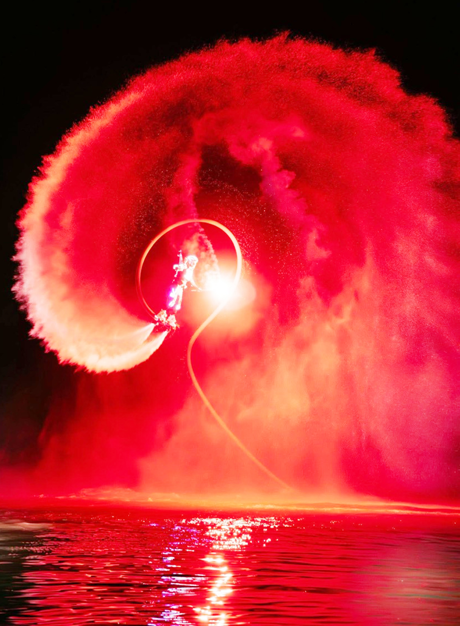 Hàng nghìn du khách xem tập luyện Flyboard ở Cần Thơ - 17