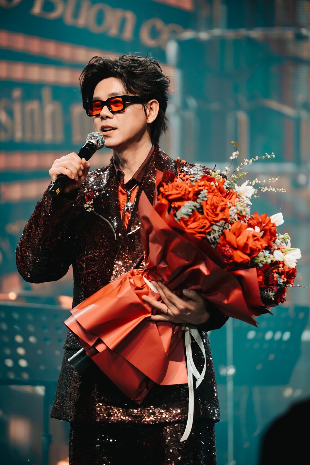 Phan Đinh Tùng mời 5 Anh Tài cùng góp giọng trong ĐINH SHOW mừng sinh nhật tuổi 50 - 3