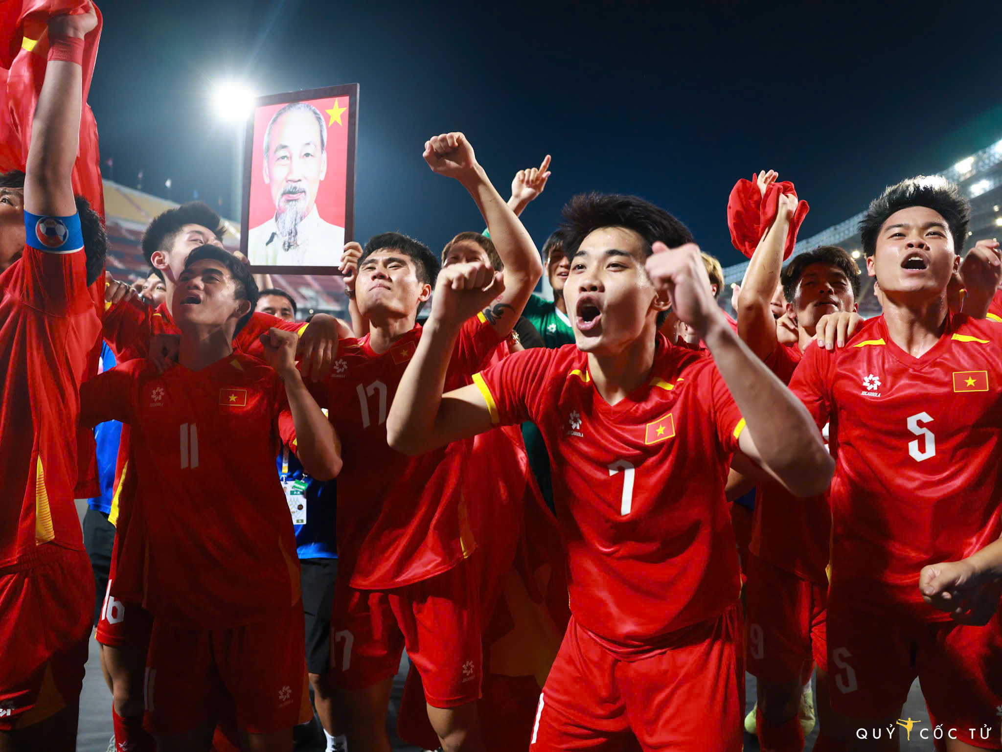 Ngược dòng đầy cảm xúc trước Thái Lan, U22 Việt Nam vô địch SEA Games 33 - 10