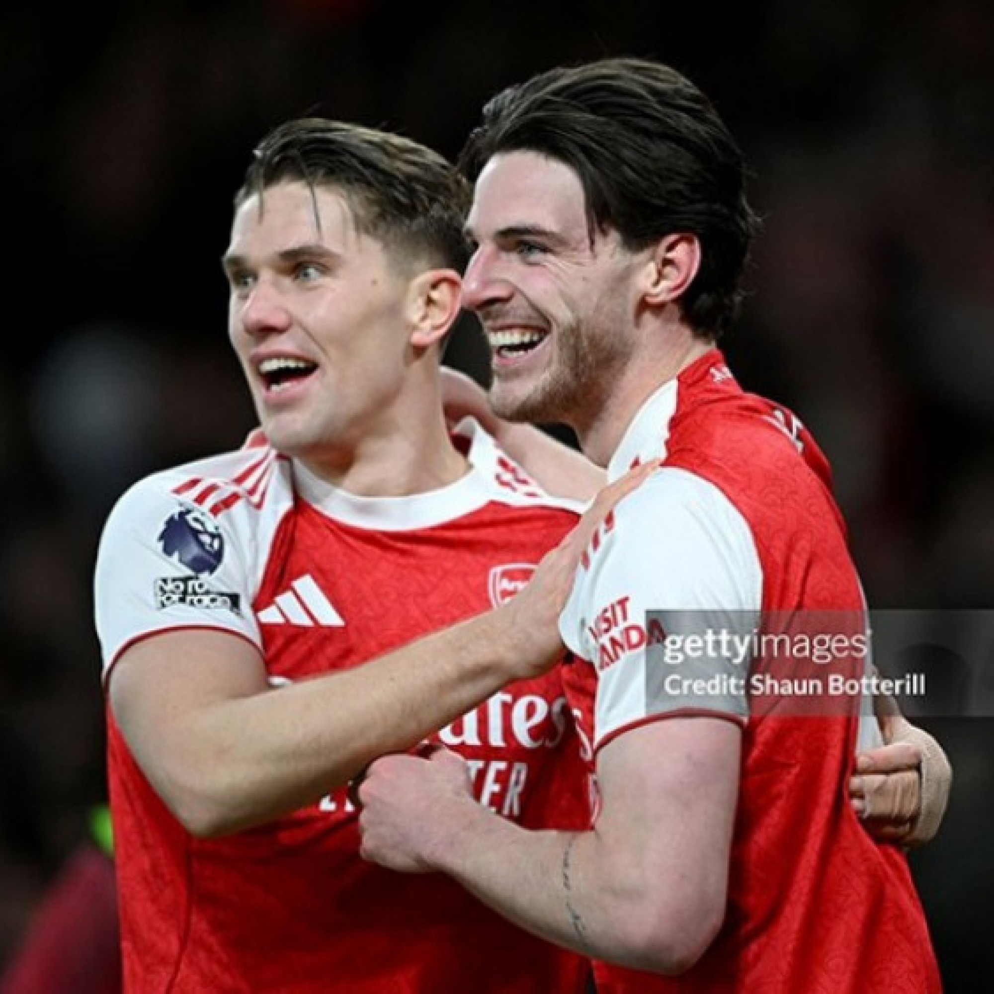  - Arsenal nghẹt thở hạ Brighton: Rice toàn năng, Odegaard bản lĩnh & viết tiếp giấc mơ