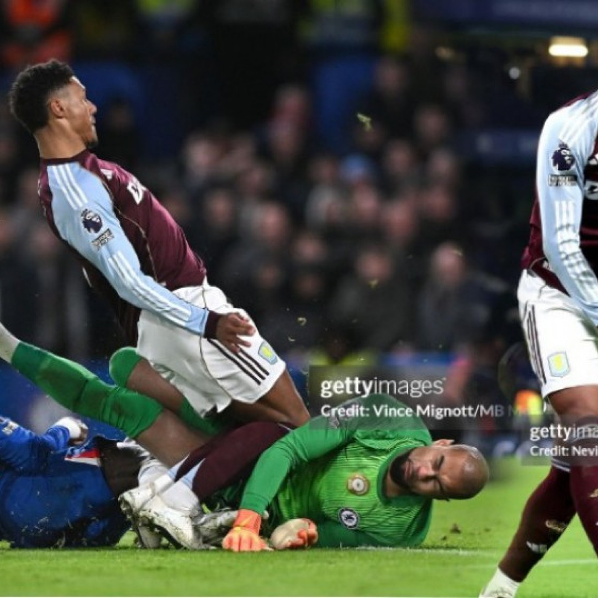  - Chelsea "sập bẫy" ngay trên sân nhà: Nể tài Emery, Aston Villa hóa "ngựa ô"
