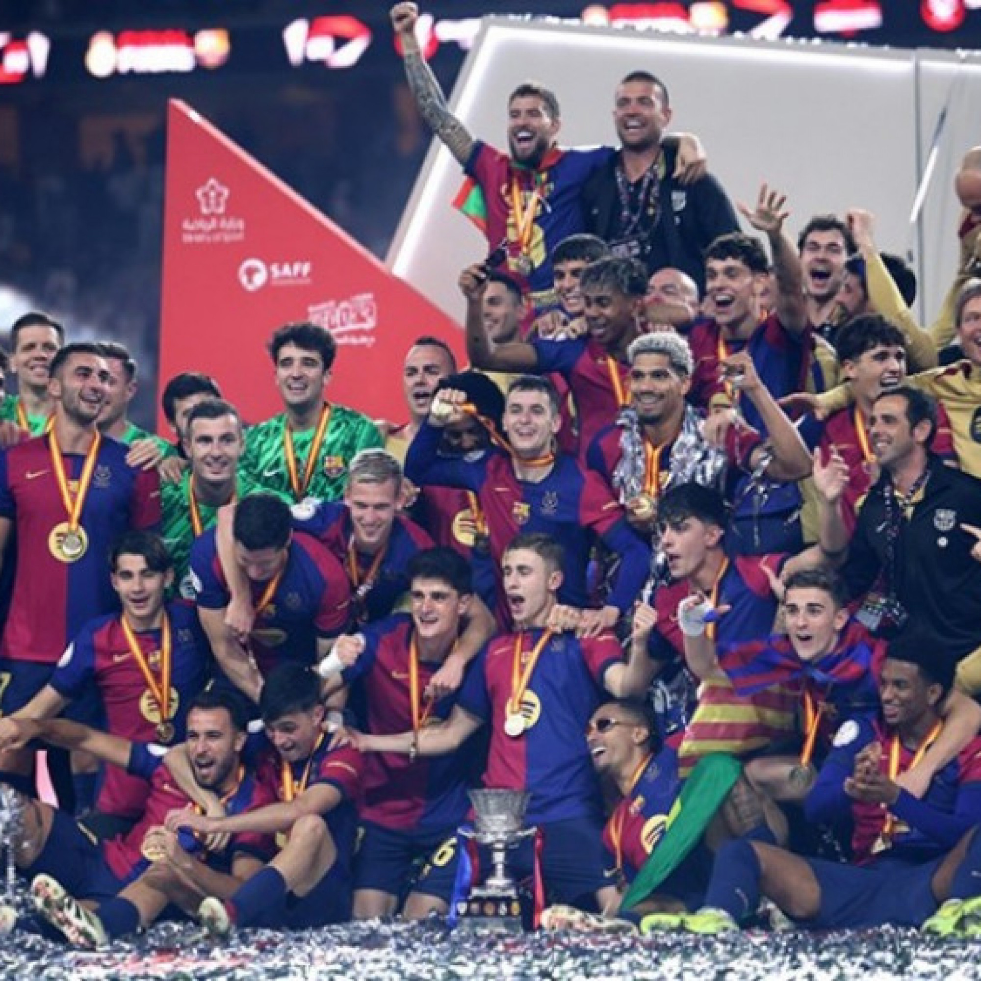  - 5 trận điên rồ nhất của Barca năm 2025: Hủy diệt Real & ngược dòng nghẹt thở 9 bàn