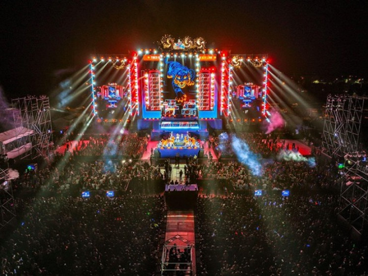 Tọa độ countdown hot nhất TP.HCM: Săn lộc cùng dàn sao V-biz đình đám, xem pháo hoa cùng màn tung liễn Tết khổng lồ