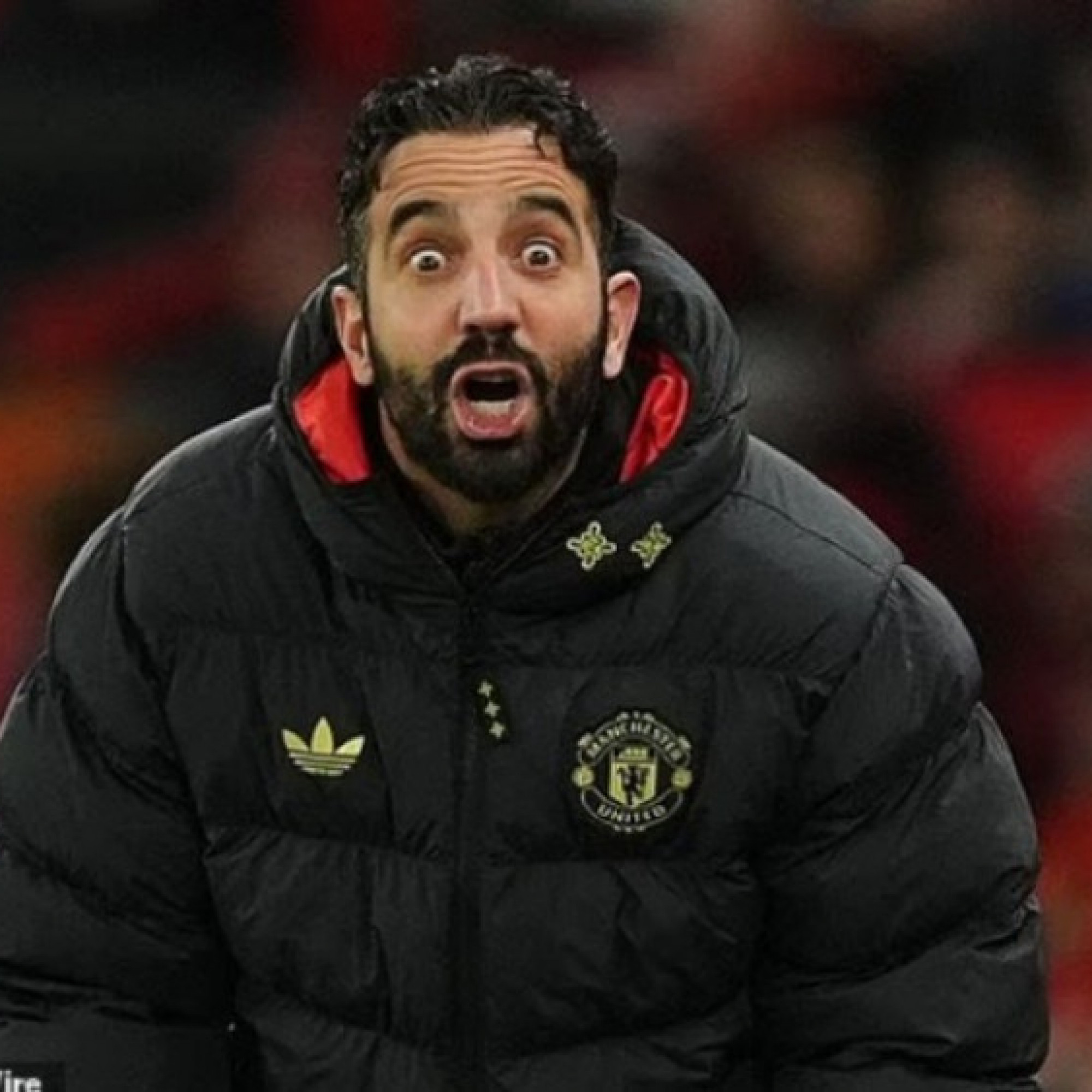  - Tin mới nhất bóng đá sáng 29/12: Cựu sao MU khó chịu vì thói xấu của Amorim