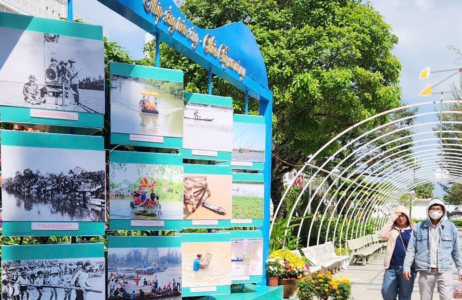 Du khách thưởng ngoạn ‘mạch nguồn’ nuôi dưỡng tâm hồn và cuộc sống của người dân miền Tây - 10