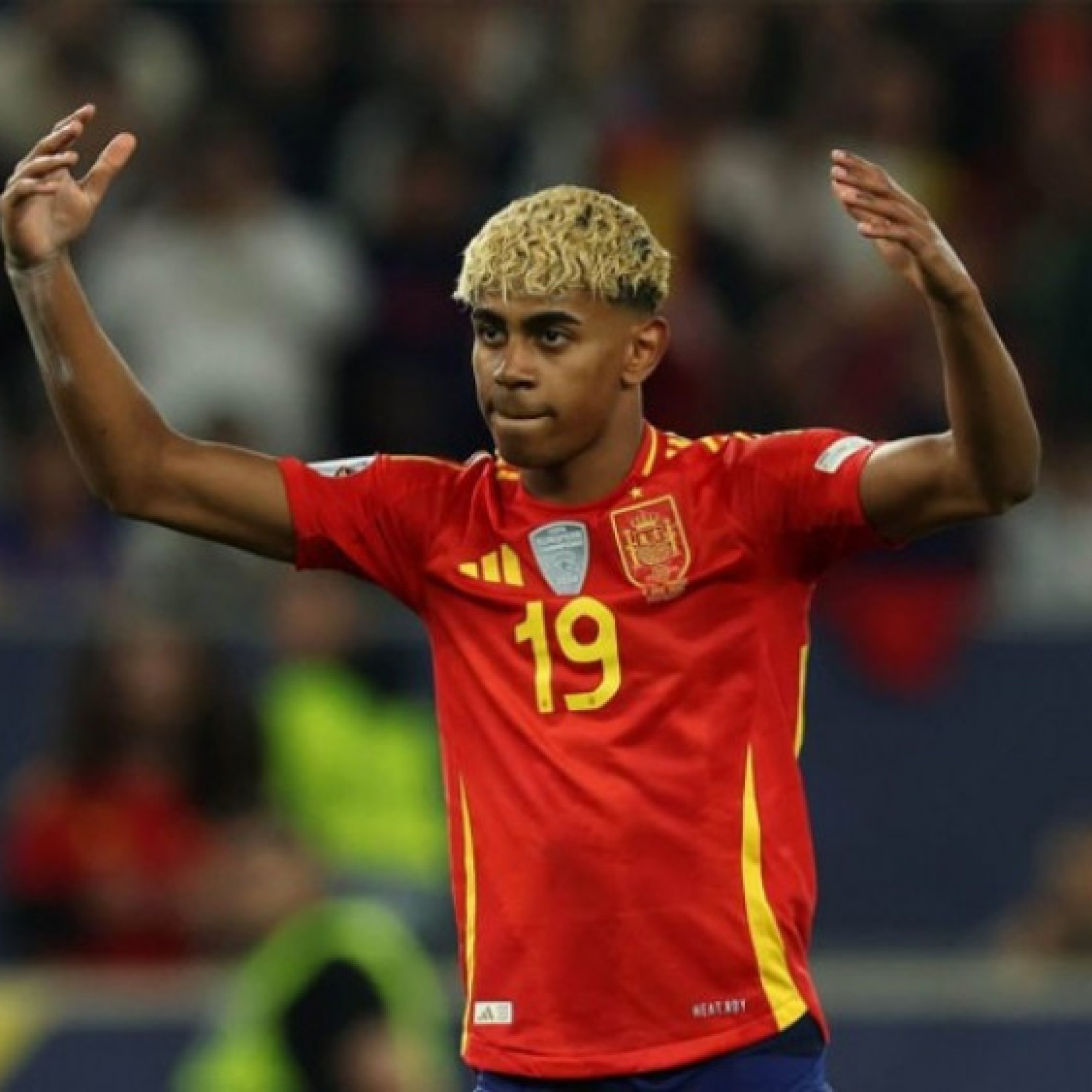  - Tin mới nhất bóng đá sáng 30/12: Yamal không được coi như trụ cột của ĐT Tây Ban Nha