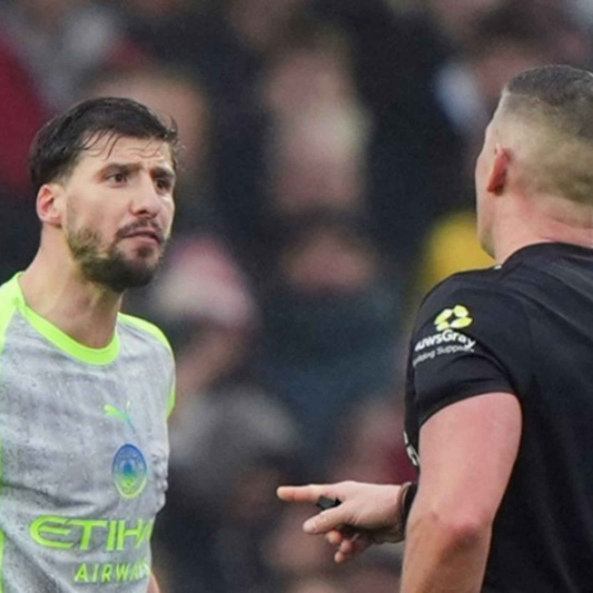  - Tranh cãi Ngoại hạng Anh: Man City bị khiếu nại trận thắng Nottingham Forest