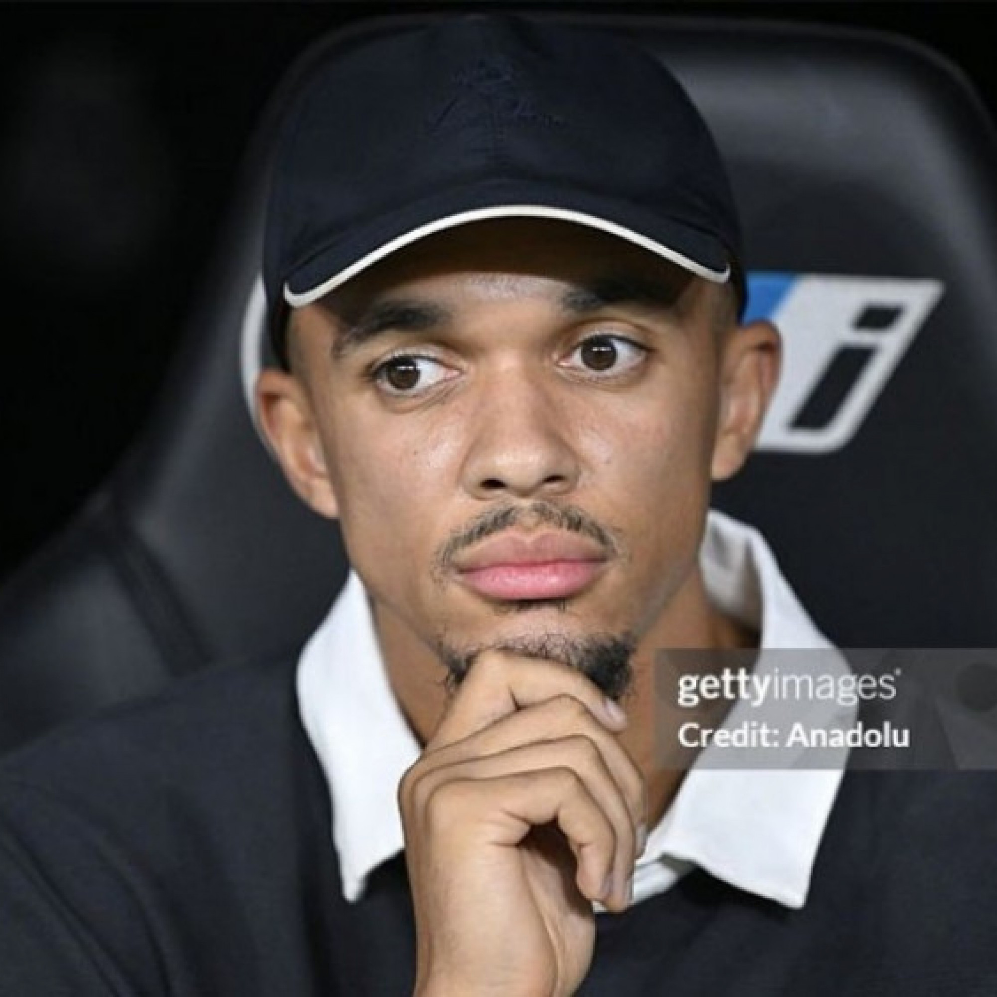  - Tin mới nhất bóng đá sáng 31/12: MU và Newcastle muốn chiêu mộ Alexander-Arnold