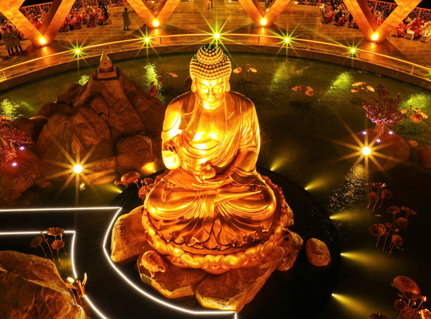 An vị tôn tượng Đức Phật Câu Na Hàm Mâu Ni trên đỉnh Núi Bà Đen - 1