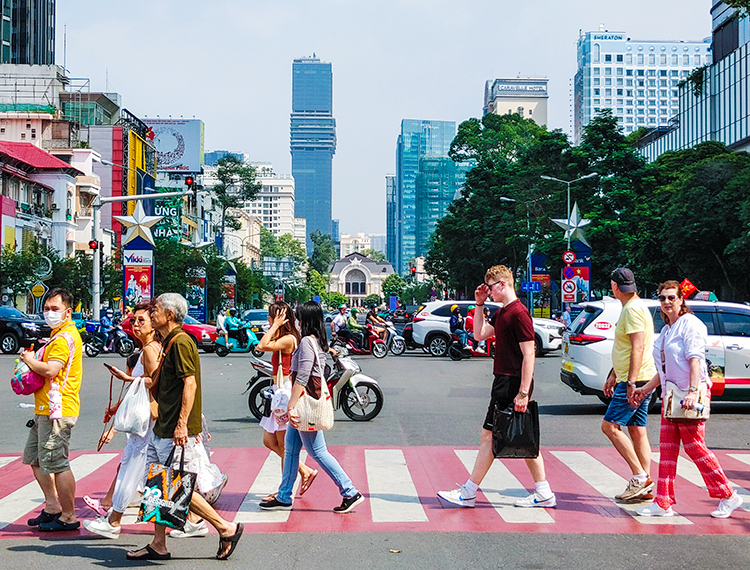 Đại lộ Lê Lợi khoác áo mới: Đánh thức vẻ đẹp tinh khôi giữa trái tim Thành phố