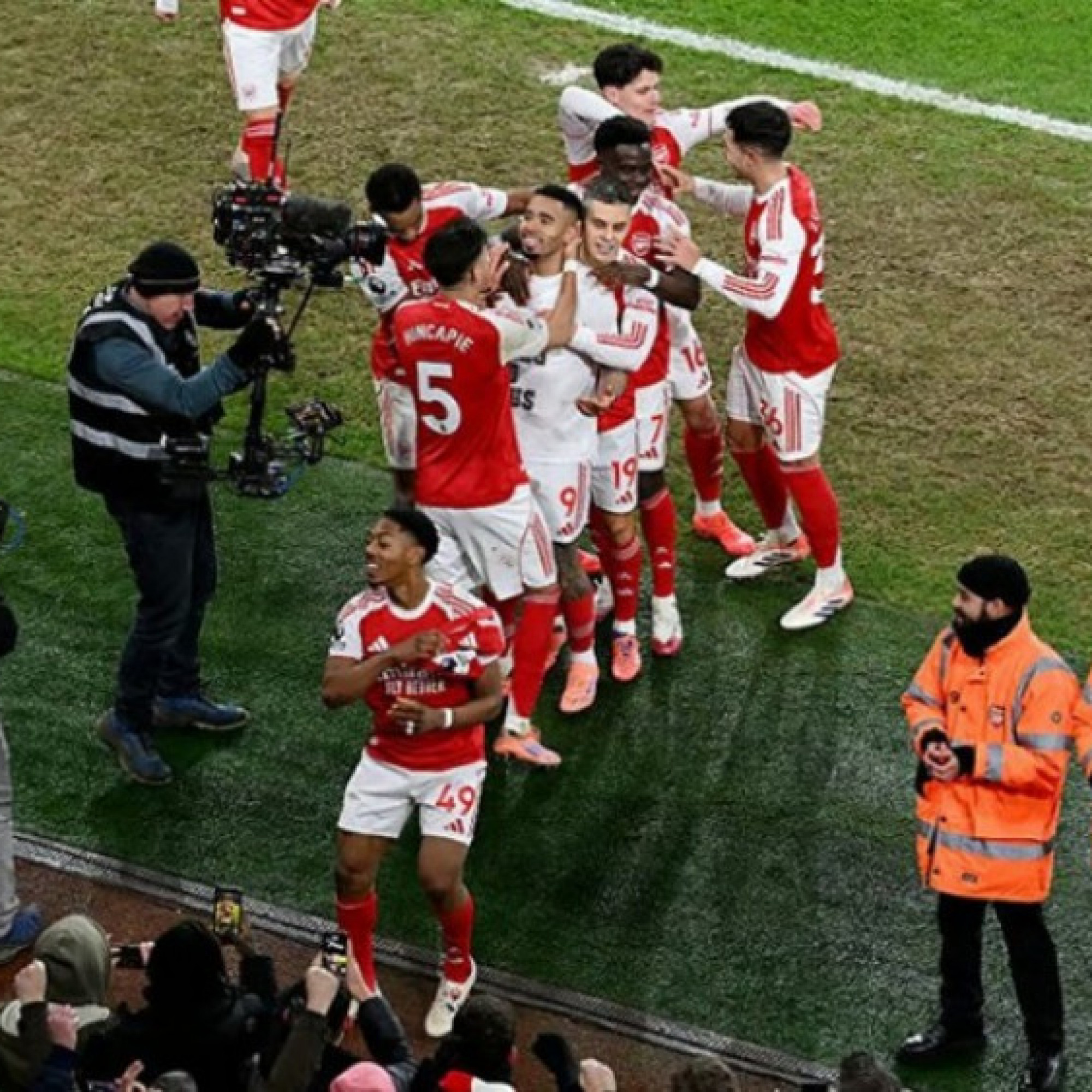  - Arsenal nghiền nát Aston Villa: Thông điệp đanh thép cho tham vọng vô địch