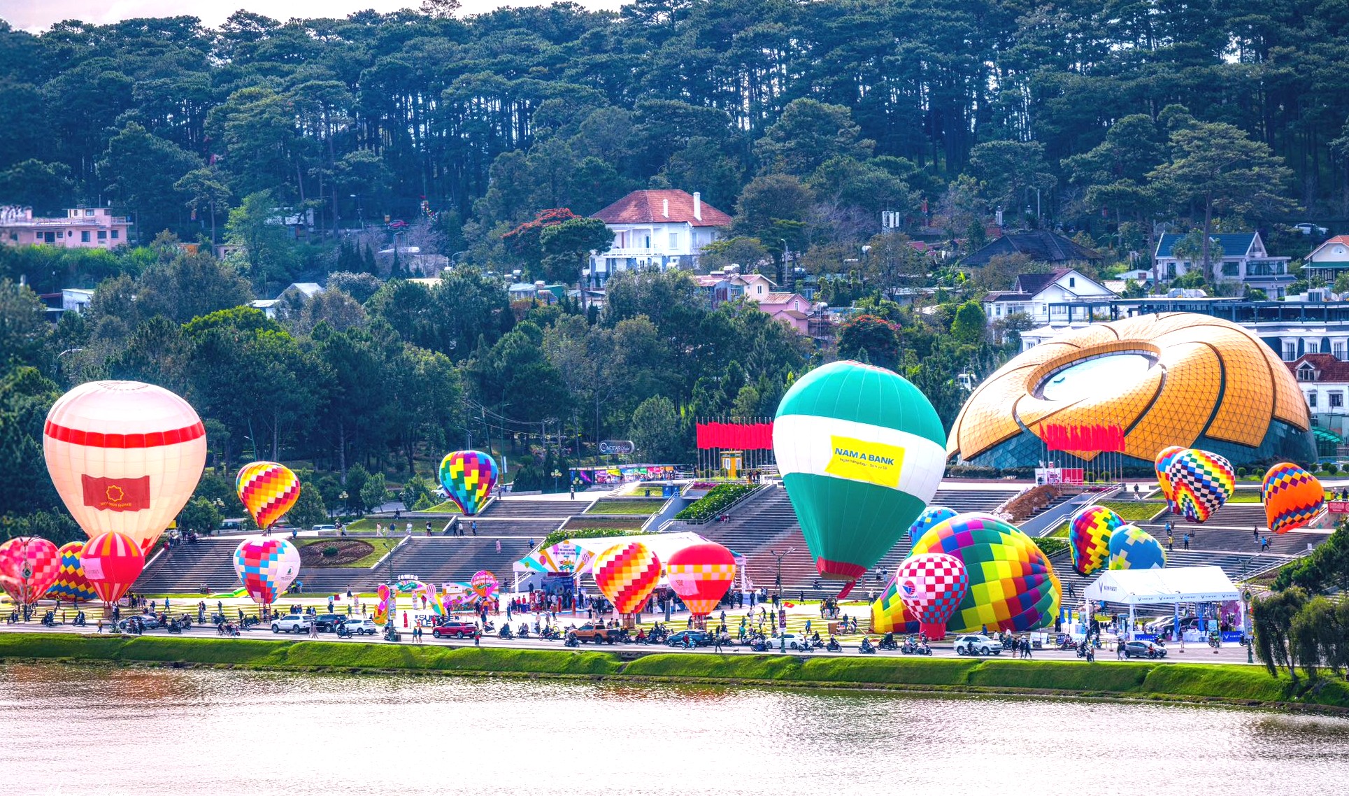 Lâm Đồng đón hơn 20 triệu lượt khách năm 2025 - 3