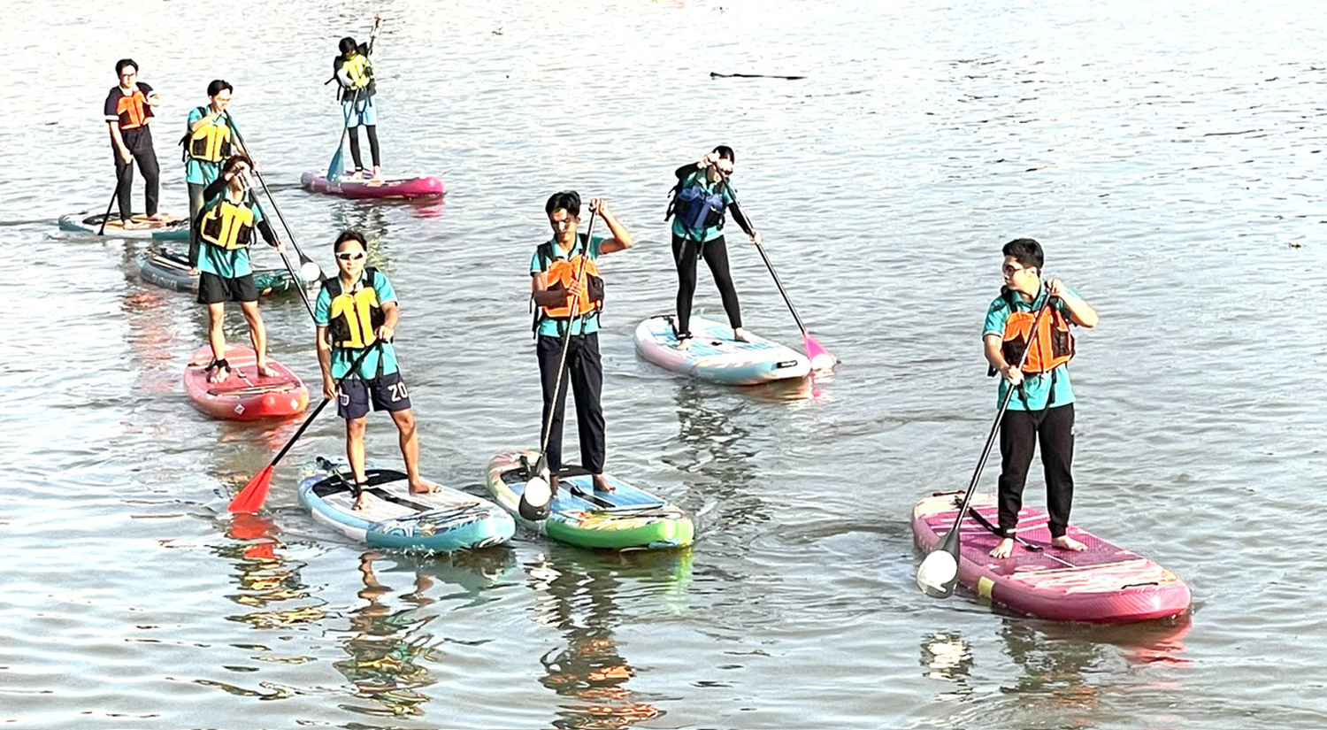 Hơn 200 vận động viên đến Cần Thơ đua thuyền ván SUP - 3