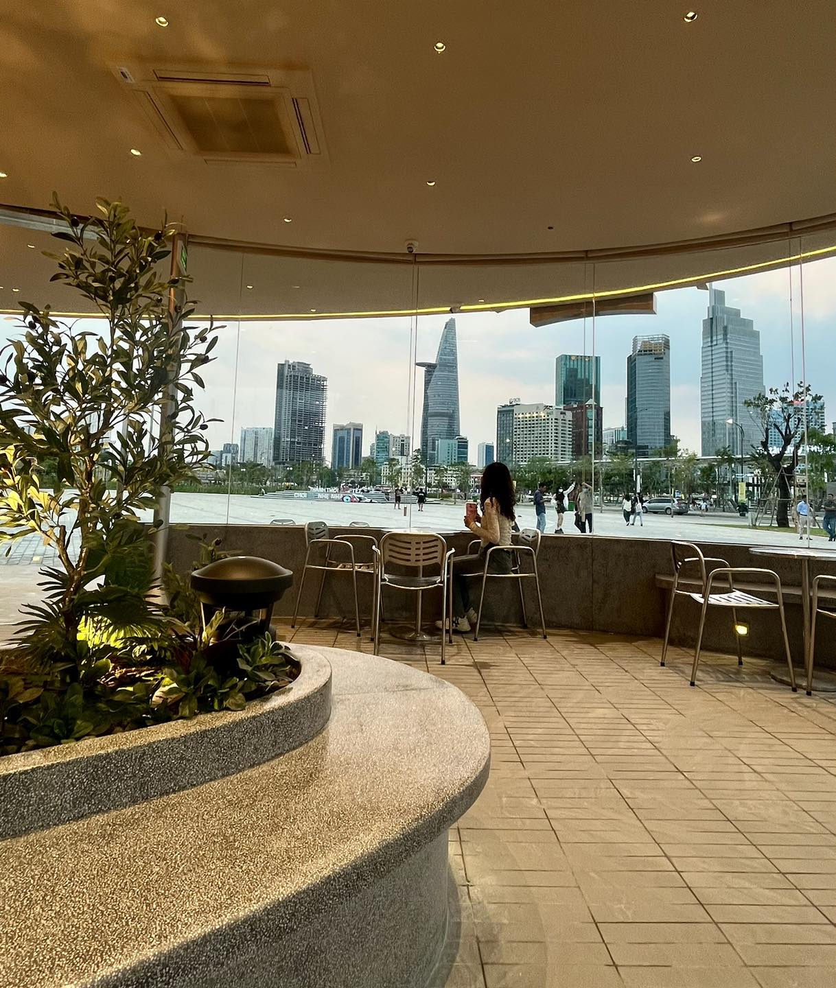 Khám phá những góc 'chill' thượng hạng tại TP.HCM trong đêm Countdown - 4