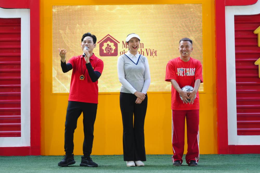 Ngọc Hân xúc động, Đỗ Kim Phúc khâm phục trước nghị lực của em nhỏ mồ côi - 1